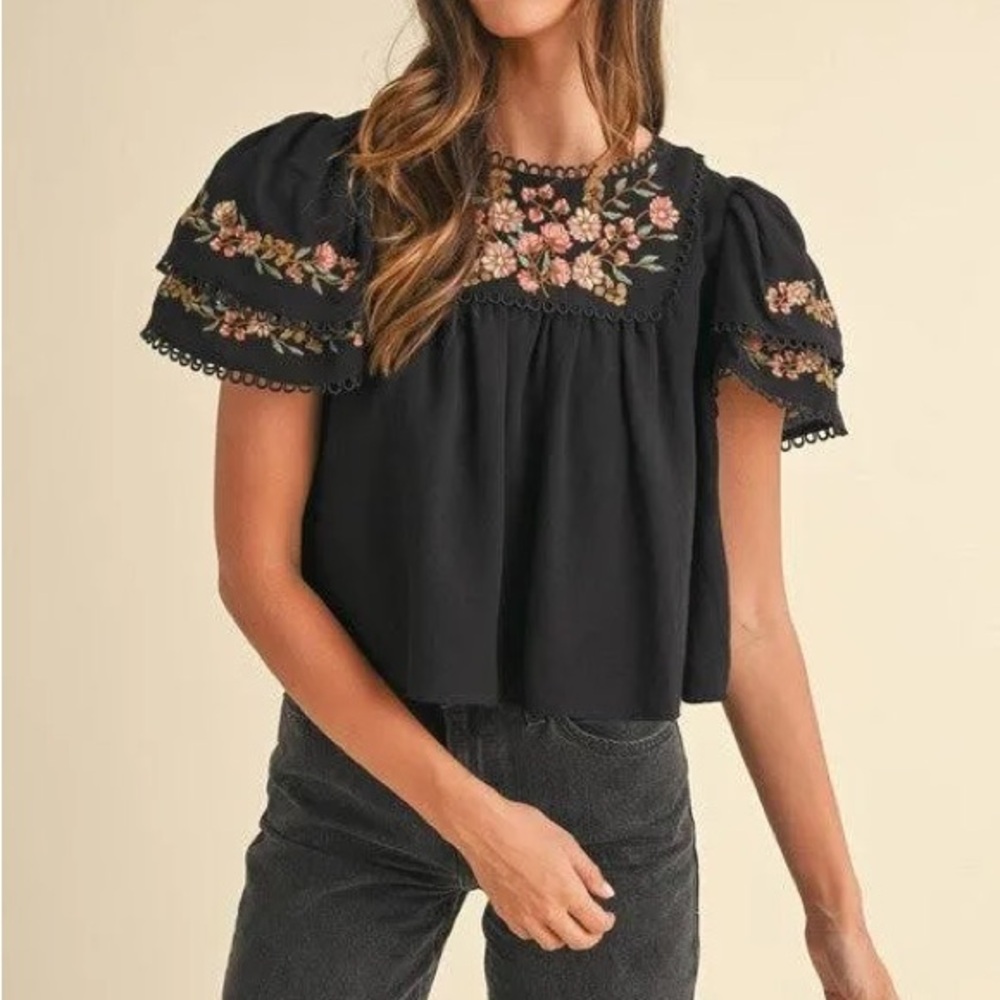 Mable Floral Embroidered Blouse Small